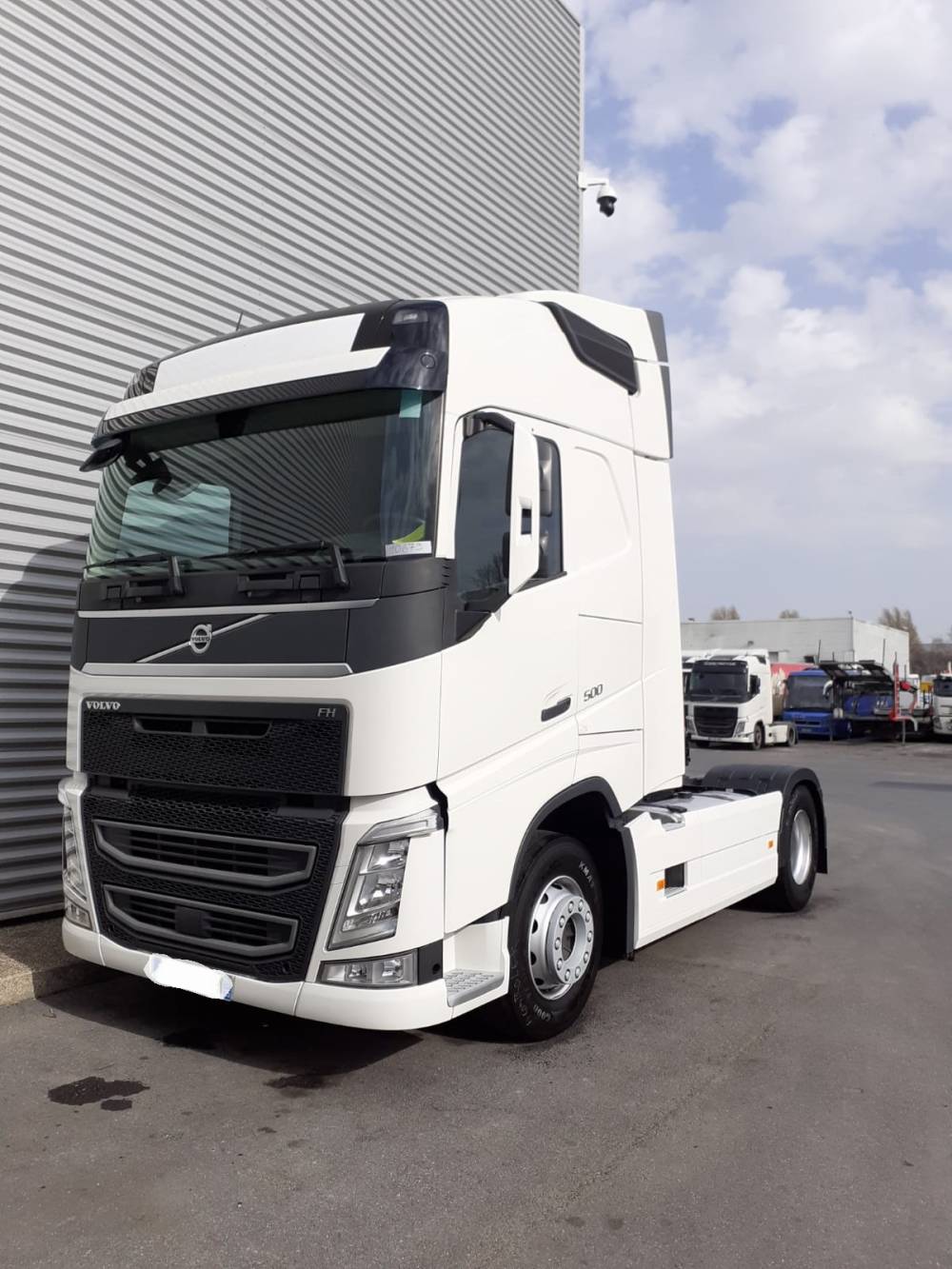 Découper afin que l_on voit que le camion sa